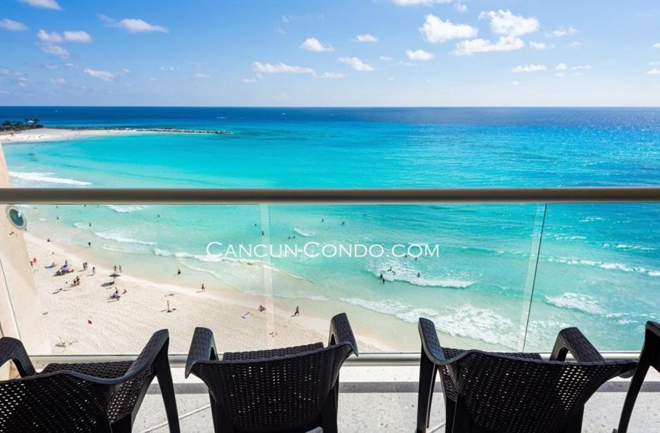 2 Story Oceanfront Penthouses On Cancun Beach! Exterior foto